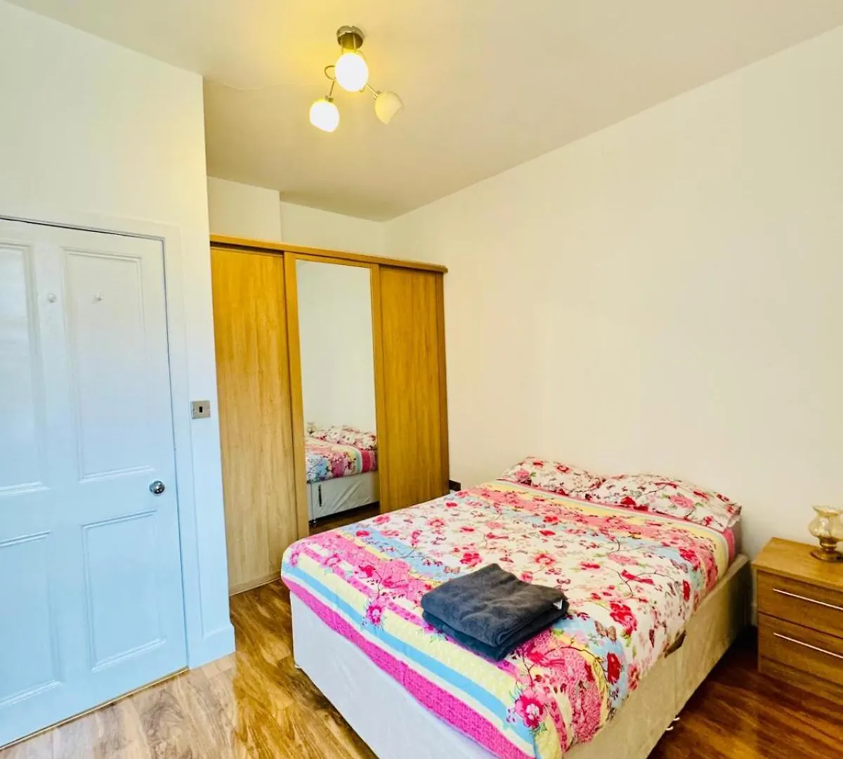 Central 1Bhk Heart Of The City location